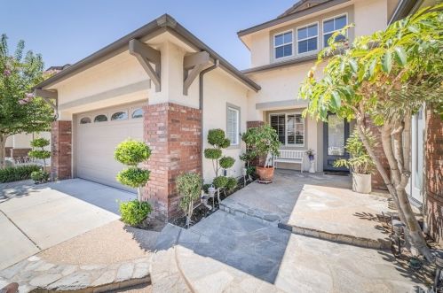 3844 Grandview Dr, Brea, CA 92823-1065