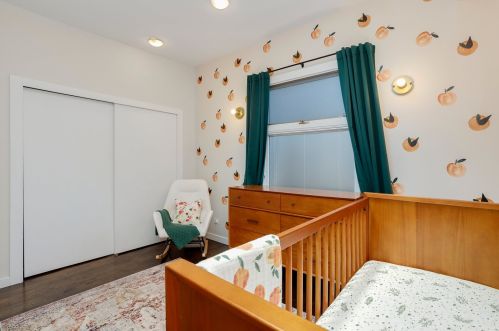 2220 Potomac Ave, Chicago IL 60651-1854 exterior