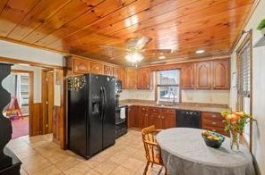 331 Olive St, Woonsocket RI  02895-6753 exterior