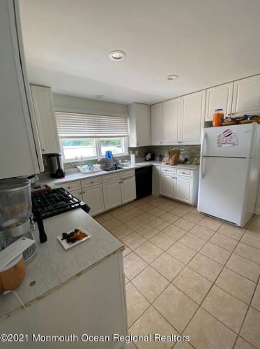 78 Whalepond Rd, West Long Branch NJ  07764-2101 exterior