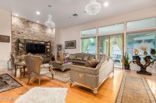 13816 18th St, Phoenix AZ 85022-2878 exterior