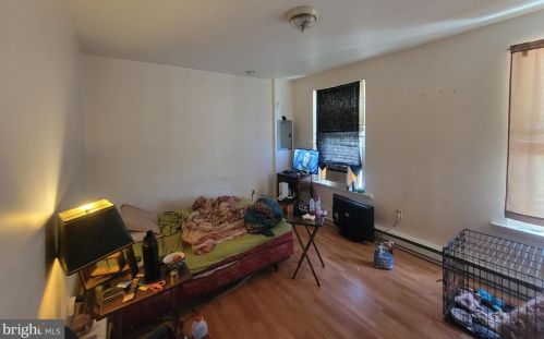 3535 8th St, Philadelphia PA 19140-4418 exterior