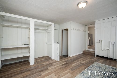 945 Emerson Ave, Meskegon MI  49442-5131 exterior