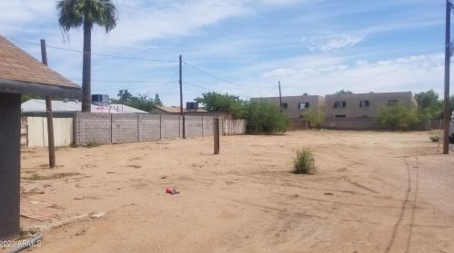 1805 31 Pl, Phoenix AZ 85008-3717 exterior