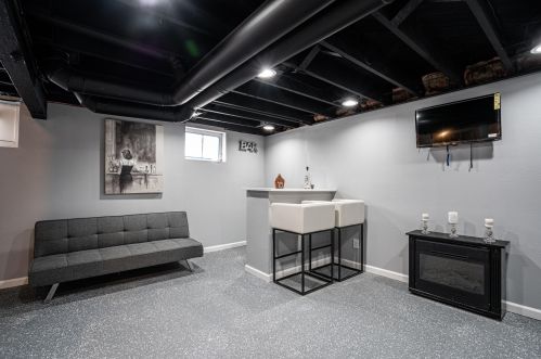 5946 40th St, Milwaukee WI  53209-3923 exterior