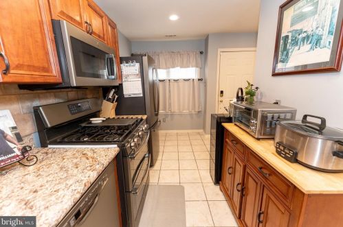 242 Stonebridge Blvd, New Castle DE 19720-6711 exterior