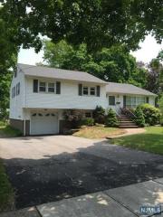 44 Carol Pl, Wayne, NJ 07470-2926