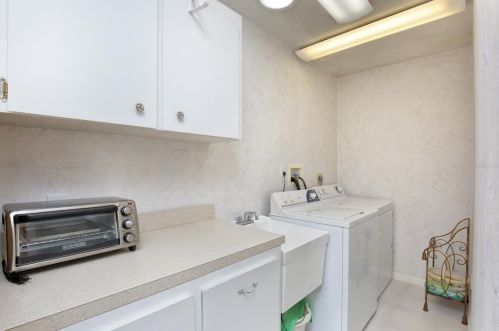 2100 Alameda St, Orlando FL 32804-6903 exterior