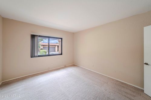 5050 South Regency Cir, Tucson AZ 85711-3043 exterior