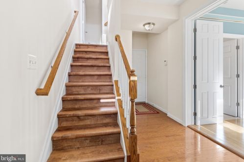 616 Ava Cir, Washington DC  20017-2306 exterior