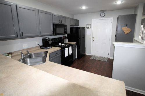 325 Cross Rd, Bluffton SC 29910-5131 exterior