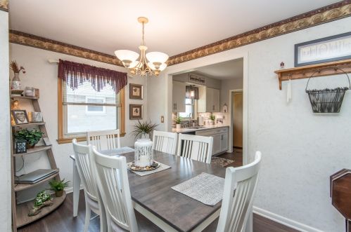 6957 Verona Ct, Milwaukee WI 53227-4429 exterior