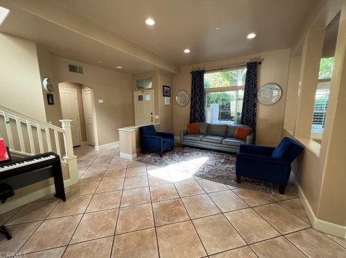 10864 Kimball Pl, Tustin CA  92782-1306 exterior