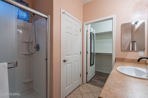 7675 Majestic Palm Ln, Tucson AZ 85756-6112 exterior