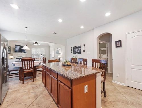 17415 Rainer Vly Ln, Humble TX 77346-8249 exterior