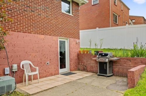 543 Lucy Dr, Pittsburgh PA 15236-3336 exterior