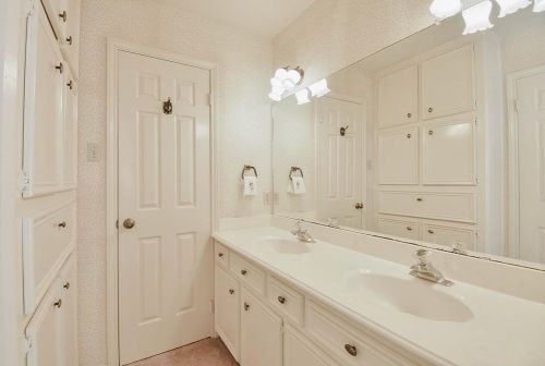 5222 Mnr Gln Dr, Humble TX exterior