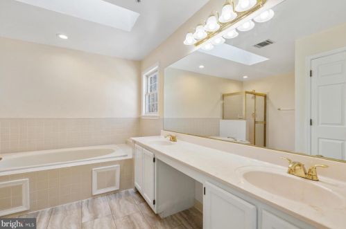 1719 Catherine Fran Dr, Accokeek MD 20607-3216 exterior