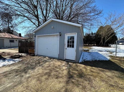 1222 14th St, Manitowoc, WI 54220-5132