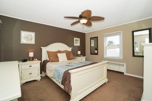 1526 10 St, Babylon NY 11704-3836 exterior