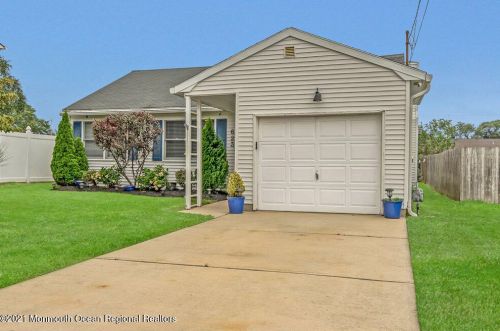 623 1st Ave, Point Pleasant Beach, NJ 08742-3018