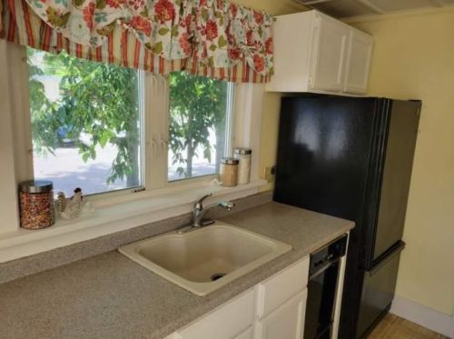 80 Community Dr, Concord NH 03303-1618 exterior