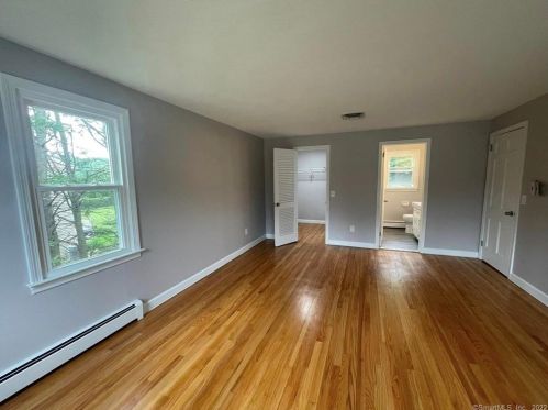 169 Dartmouth Rd, Manchester CT 06040-6616 exterior