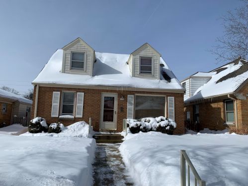 3709 86th St, Milwaukee, WI 53222-2829