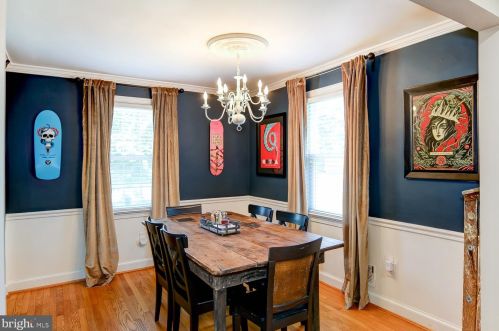 716 Beall Ave, Rockville MD 20850-2107 exterior