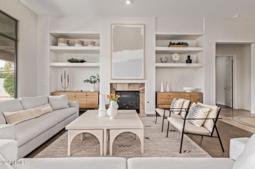 1642 Lynx Way, Chandler AZ 85249-3011 exterior