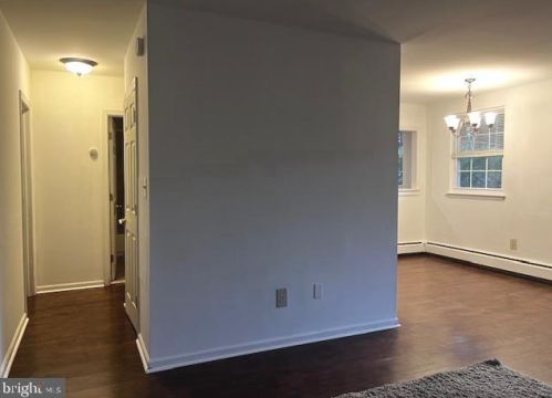 702 Garnet Dr, Burlington NJ  08016-4714 exterior