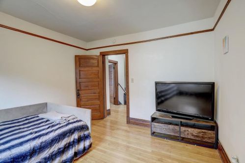 123 Randall Ave, Madison WI  53715-1341 exterior