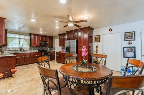 2911 50th Dr, Phoenix AZ  85031-3530 exterior