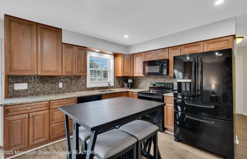 2237 Emerald Park Dr, Lacey NJ  08731-3716 exterior