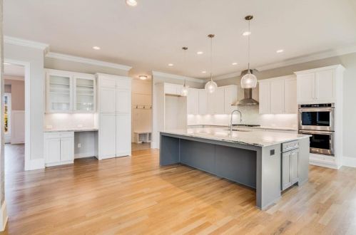 10820 Rogers Cir, Duluth GA 30097-1928 exterior