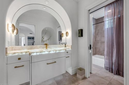 16635 Cortona Ln, Naples FL 34110-3261 exterior