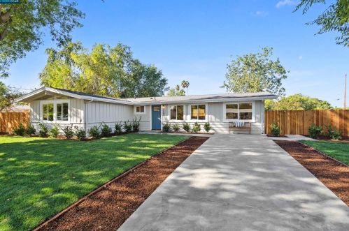 3407 Moretti Dr, Concord CA 94519-2049 exterior