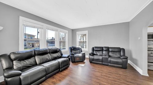 6240 Massasoit Ave, Chicago, IL 60638-4504