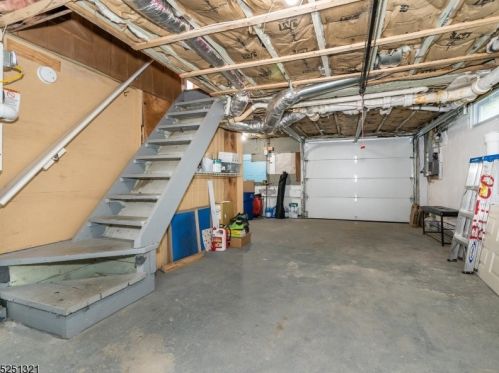 45 Summit Trl, Sparta NJ  07871-1430 exterior