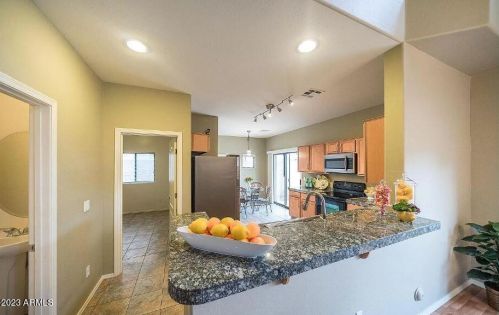 2214 Carolina Dr, Phoenix AZ  85023-2263 exterior