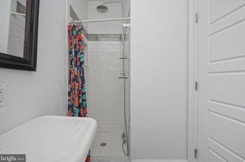 1855 Frankford Ave, Philadelphia PA  19125-2415 exterior