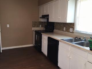 928 Lakecrest Ave, High Point NC  27265-2254 exterior