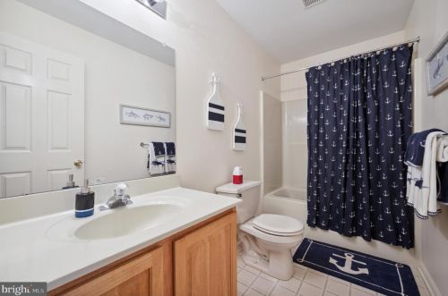 48 Steeplechase Cir, Chester PA 19014-1463 exterior