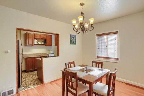 216 Castle Shannon Blvd, Pittsburgh PA 15228-2233 exterior