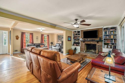 1638 Kellogg Spg Dr, Atlanta GA 30338-6007 exterior