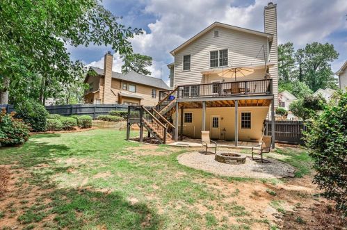 1102 Glenrose Dr, Smyrna GA 30080-4126 exterior