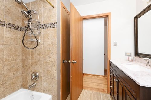 10220 Homan Ave, Chicago IL 60655-3510 exterior