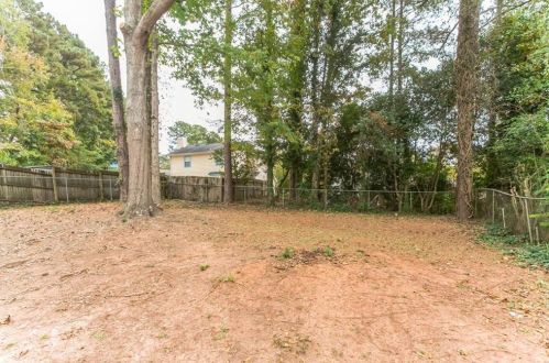 1987 Corners Cir, Lithonia GA  30058-5391 exterior