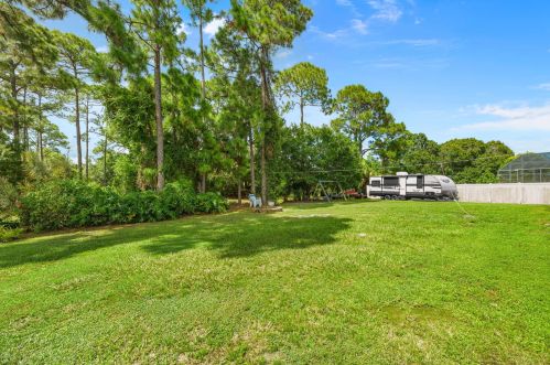 1802 Hickock Ter, Fort Pierce FL 34953-1111 exterior