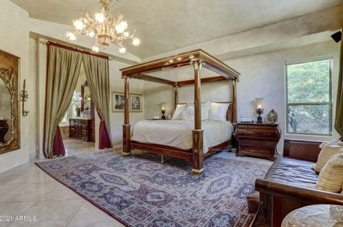 13841 Cyn Dr, Phoenix AZ 85016-2403 exterior